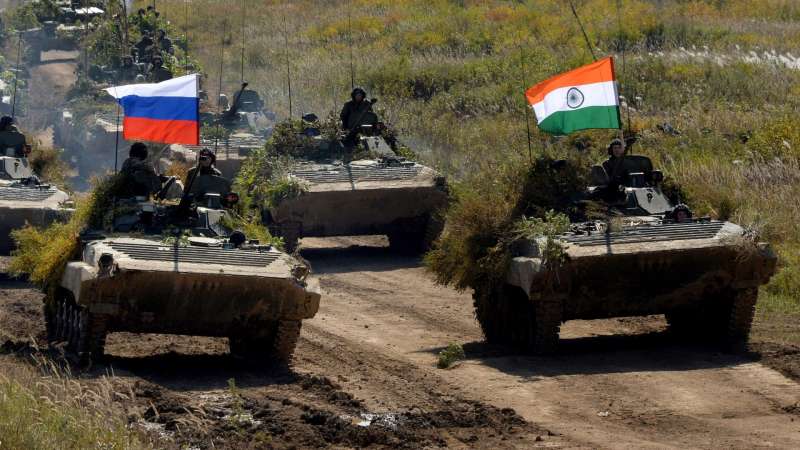 Главы Минобороны России и Индии обсудят вопросы военного сотрудничества