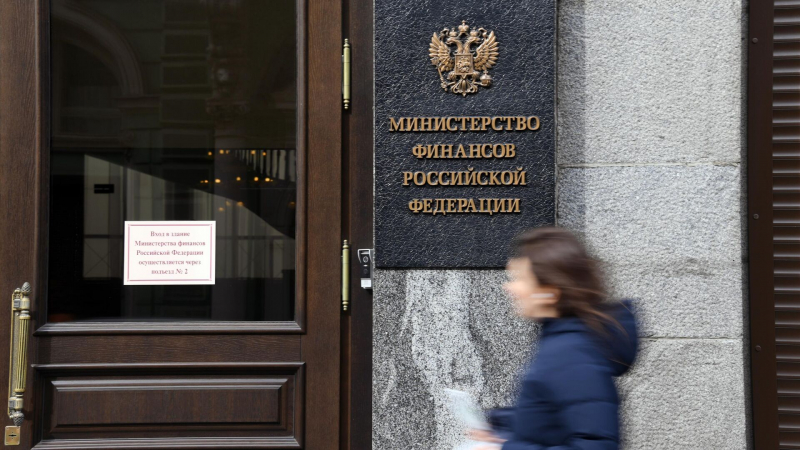Дефицит бюджета за январь &mdash; ноябрь составил 389 миллиардов рублей