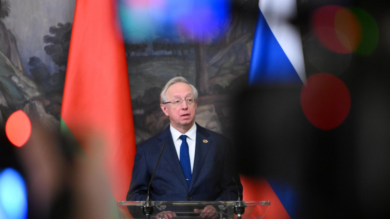 Запад услышал сигнал РФ в виде планов разместить "Орешник" в Беларуси - МИД РФ