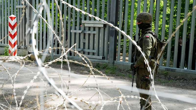 Польша создаст минные поля на восточной границе